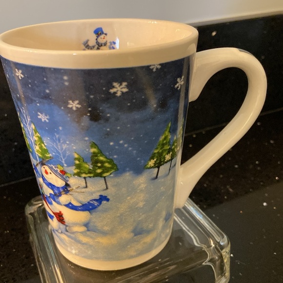 Snowman Family Winter Coffee Tea Mug Christmas Holiday Festive - Picture 2 of 8